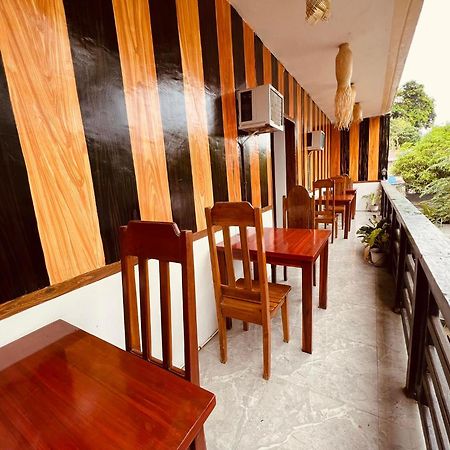 Brenmariel Tourist Inn 爱妮岛 外观 照片