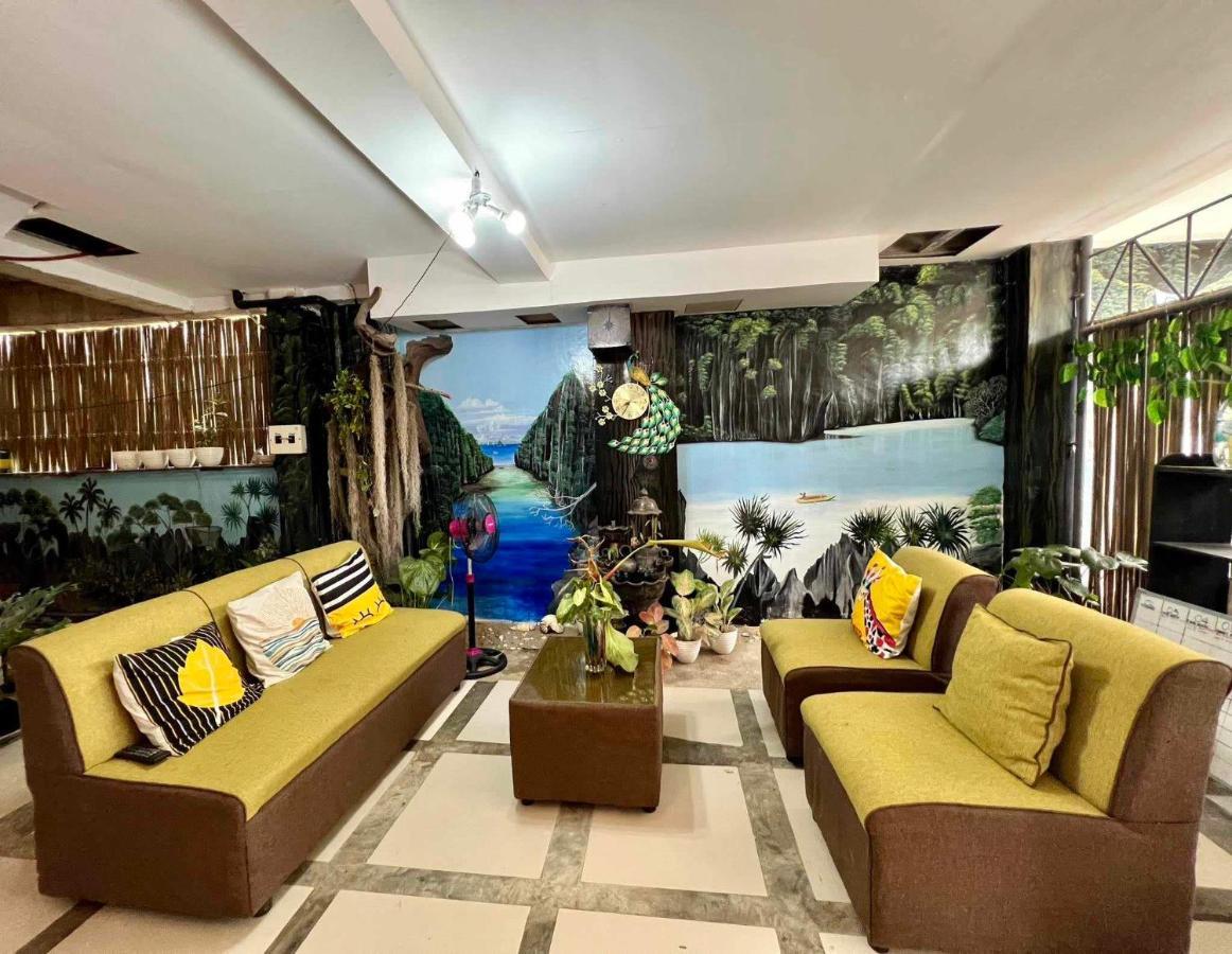 Brenmariel Tourist Inn 爱妮岛 外观 照片