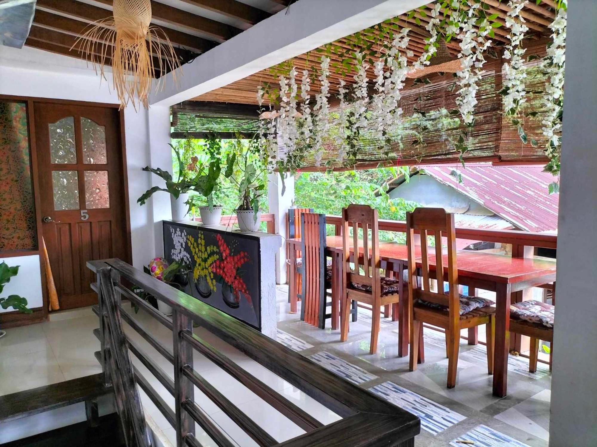 Brenmariel Tourist Inn 爱妮岛 外观 照片